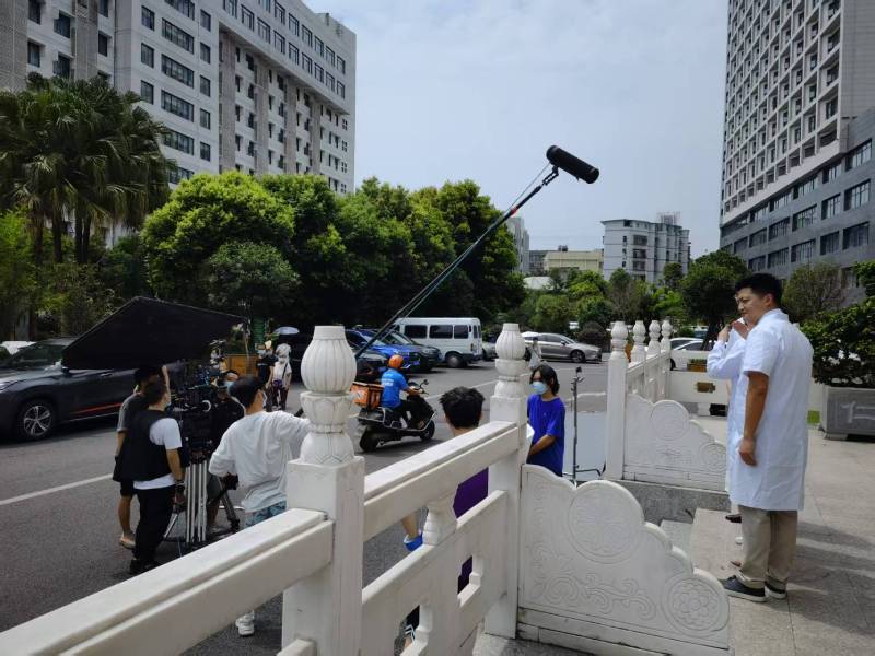 稻城县广告片拍摄公司低成本实现高规格制作的诀窍